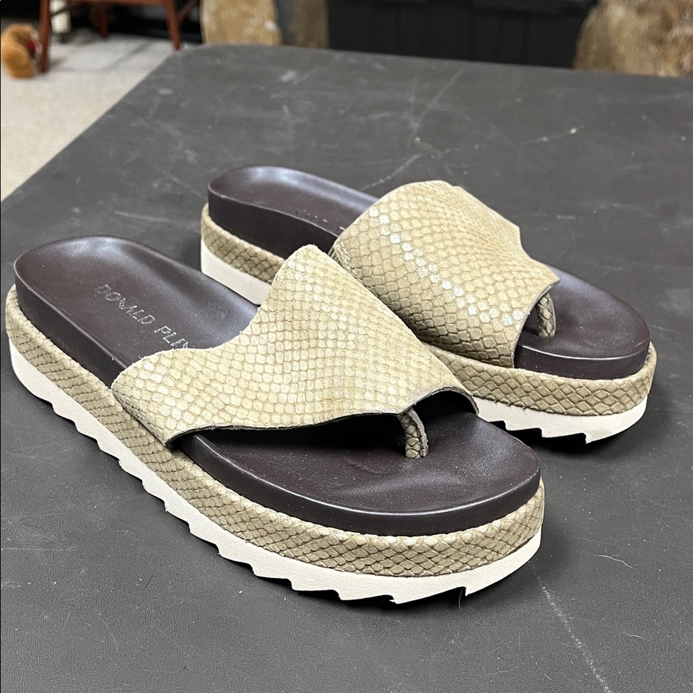 Donald J. Pliner Beige and Brown Platform Sandals size 5